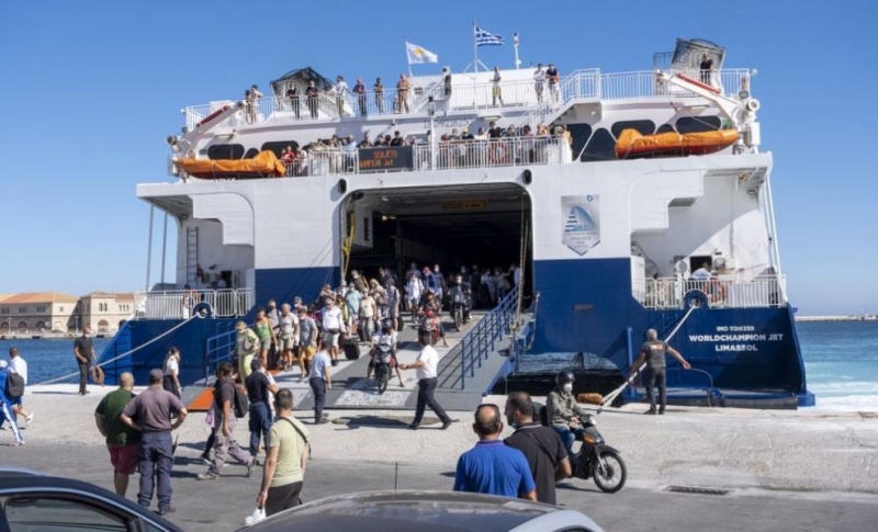 Стачка блокира морския транспорт в Гърция на 1 май