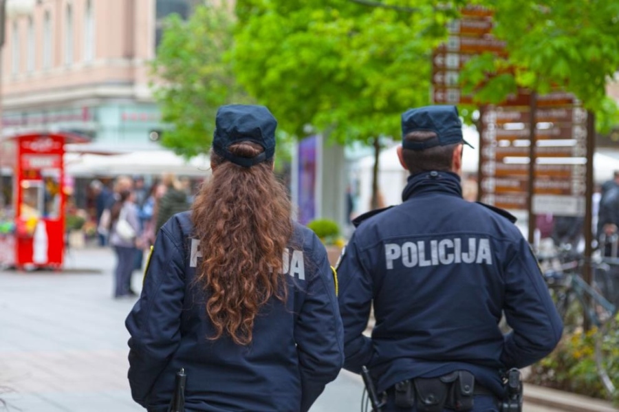 Съобщения за бомби в училища в Загреб, Сплит и Дубровник