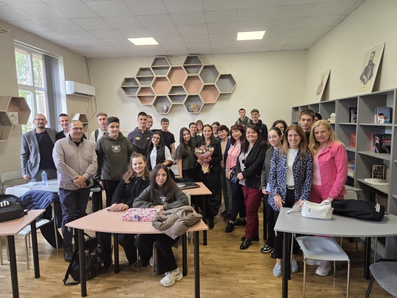 Гергана Стоянова вдъхнови ученици в ПГ „Христо Ботев“ в Дупница