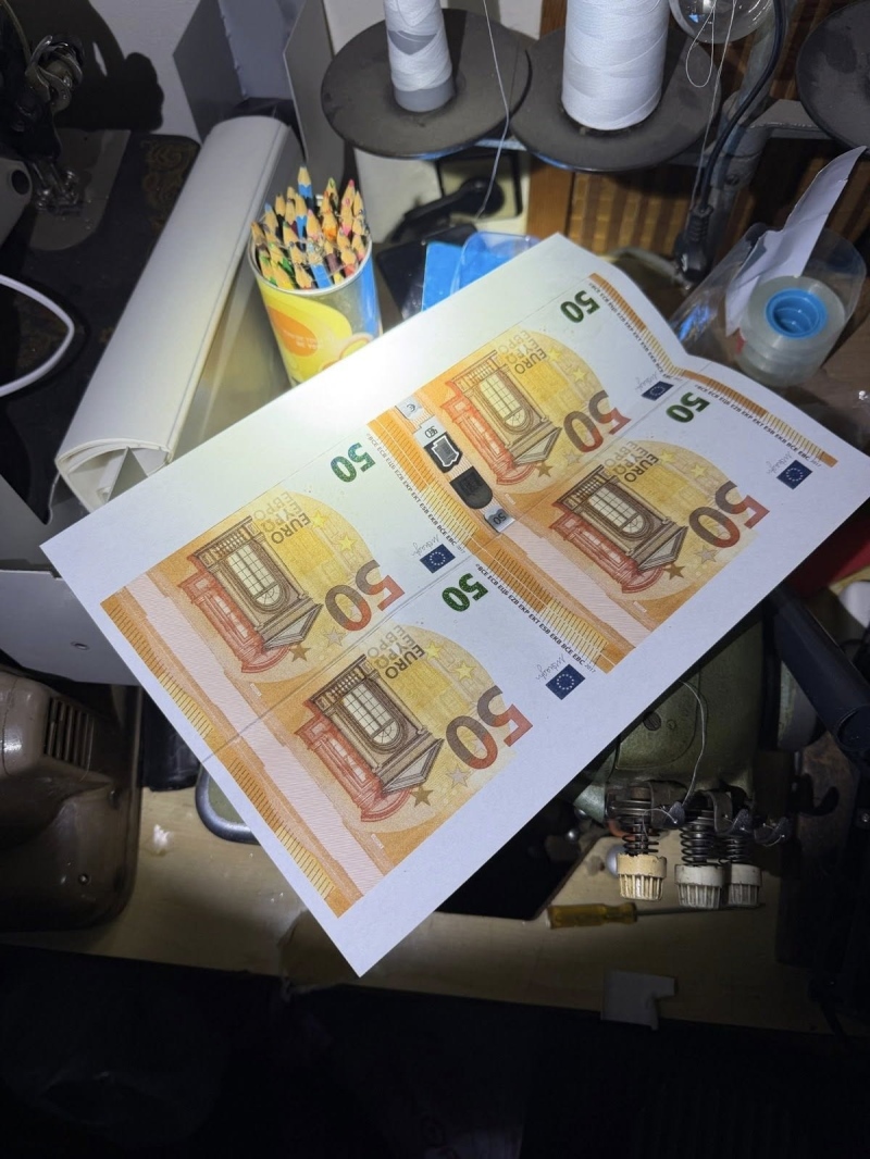 Разкриха печатница за фалшиви евро в София