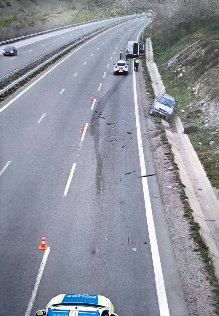 Румънският шофьор причинил катастрофата край Дупница остава в ареста: Пострадаха две жени и две малки деца