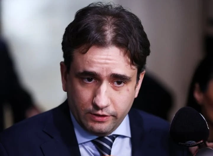 Божанов: Политическа грешка е разделянето на ПП-ДБ на две групи в НС
