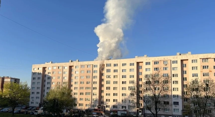 Трагедия в Перник! Откриха овъглено тяло при пожар в 8-етажен блок в кв. „Изток” (Обновено)