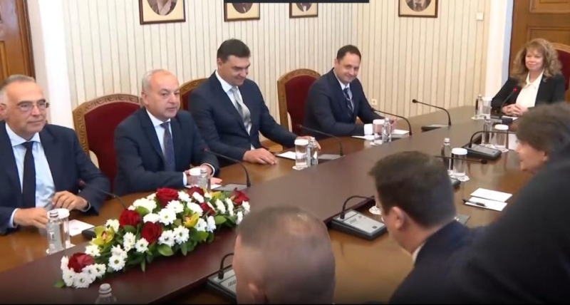 „Прогресивна България“ на консултации при президента за съставяне на правителство