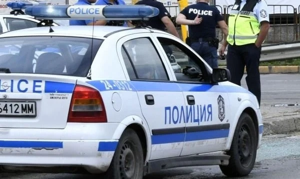 20-годишен благоевградчанин излетя от пътя и се заби в стълб