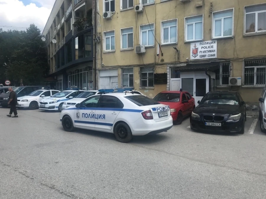 Шофьор с 2,42 промила задържаха край Ихтиман