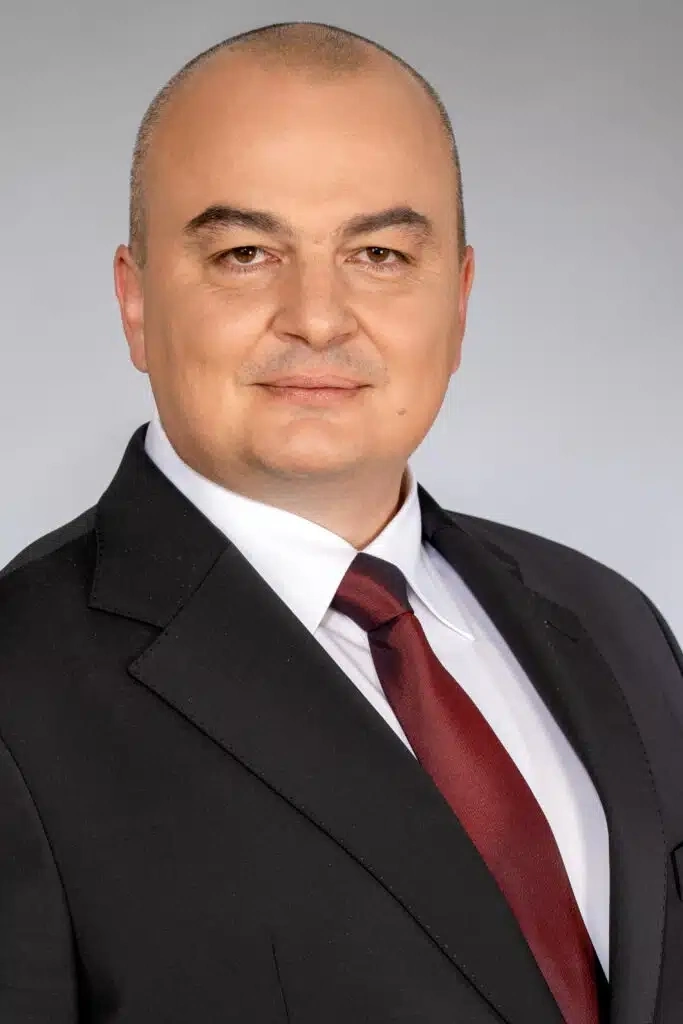 Възпитаник на ЮЗУ „Неофит Рилски“ е предложен за министър на земеделието в кабинета „Радев“