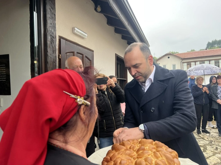 С аромат на кафе и духа на Майстора: Шишковци отвори арт кът в дома на великия художник