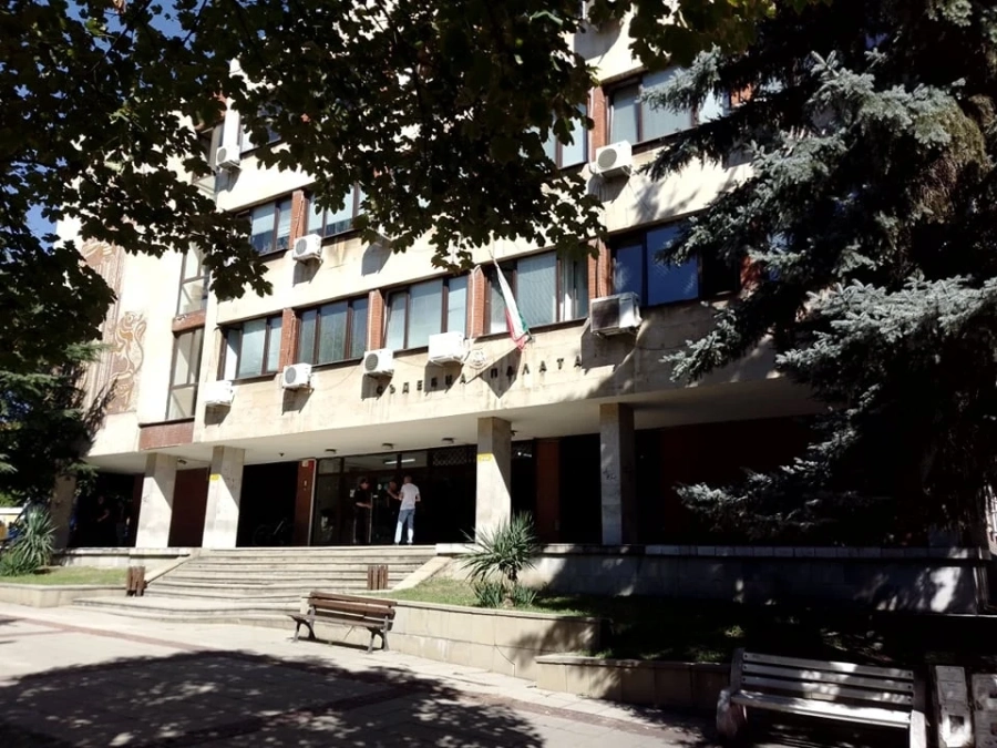 Съдът в Дупница наложи условна присъда на шофьор без книжка, блъснал пешеходец