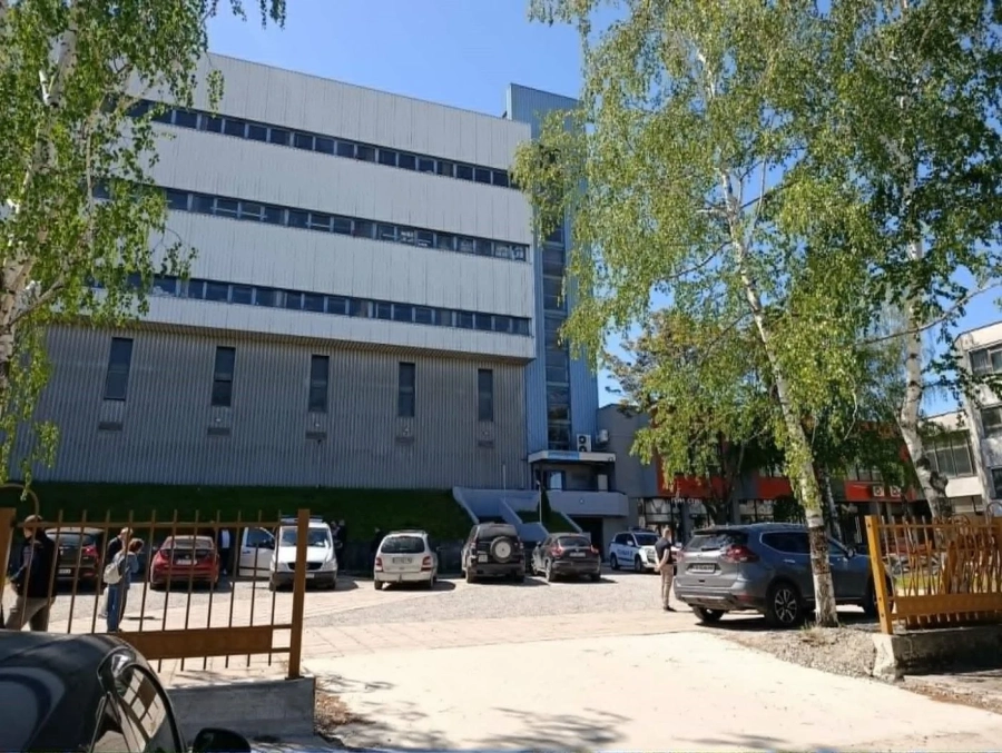 Назначават експертизи за иззетите стоки от \