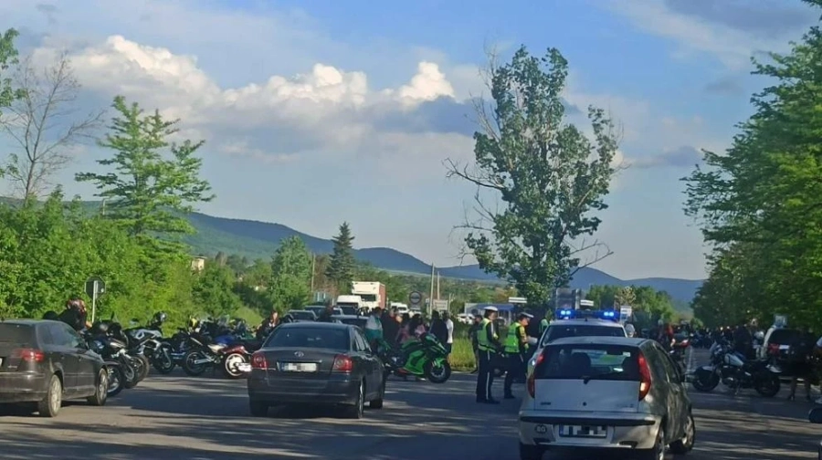 Мотористи на национален протест, блокираха движението в София и страната
