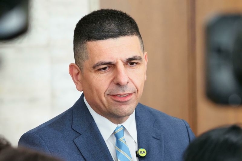 Мирчев: Прокуратурата прекалява и пресолява манджата