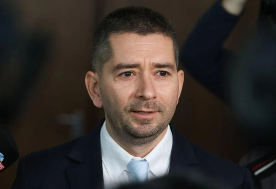 Нови 20-сет: След възмущение в мрежата, депутат от „Прогресивна България“ повика екип на КАТ, за да бъде глобен