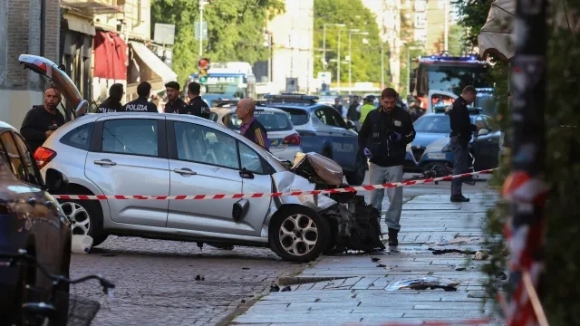 Aвтомобил се вряза в пешеходци в италианския град Модена
