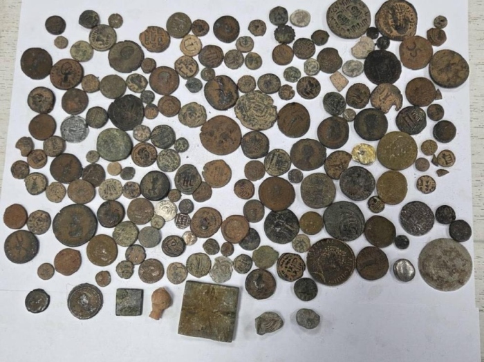 Задържаха над 4600 старинни монети и артефакти на „Капитан Андреево“