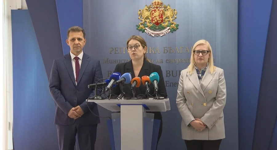 Министър Ива Петрова сменя ръководството на „Български енергиен холдинг“