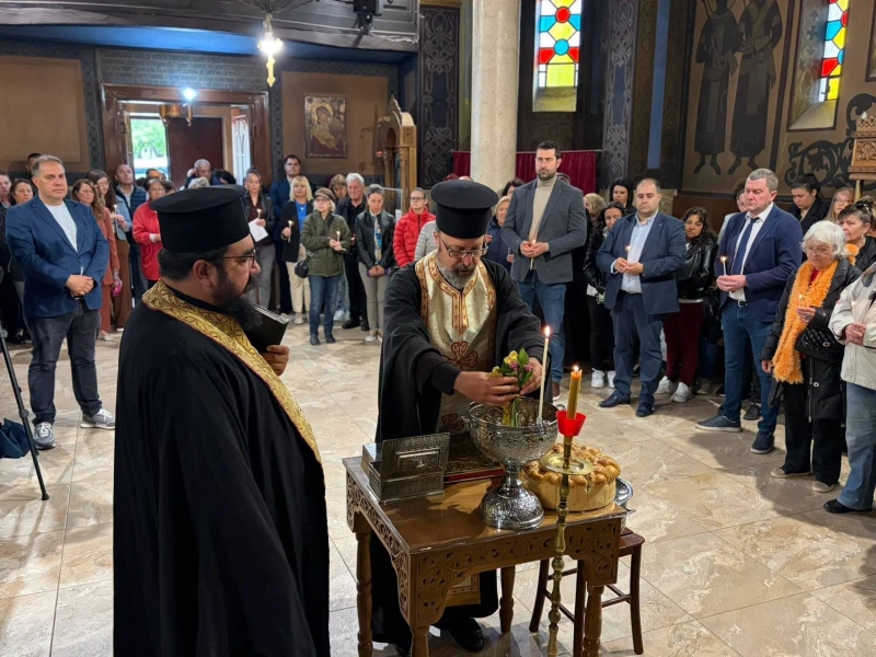 Перник се помоли за здраве и спасение от бедствия 14 години след разрушителното земетресение