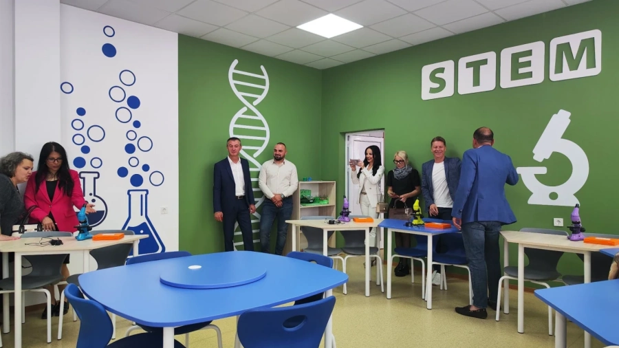 STEM център с модерно оборудване отвори врати в III ОУ в Гоце Делчев