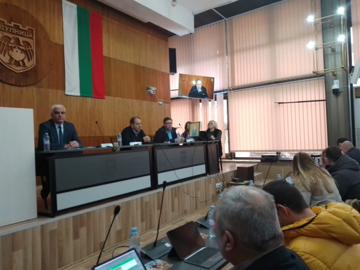 Конкурси за управители на „Дупницатранс“ и ГУМ  влизат за обсъждане в ОбС-Дупница