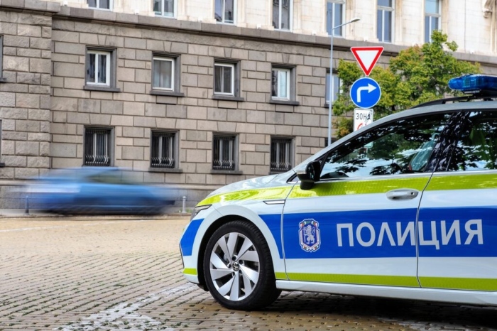 Полицията във Варна задържа мъж по обвинения за жестоко изтезание и умъртвяване на животни