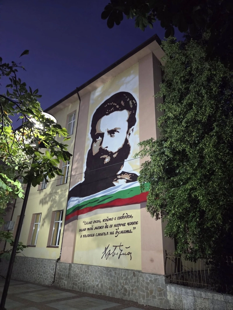  Графити майстор от Дупница: Чрез изкуството младите хора откриват историята и модерната култура