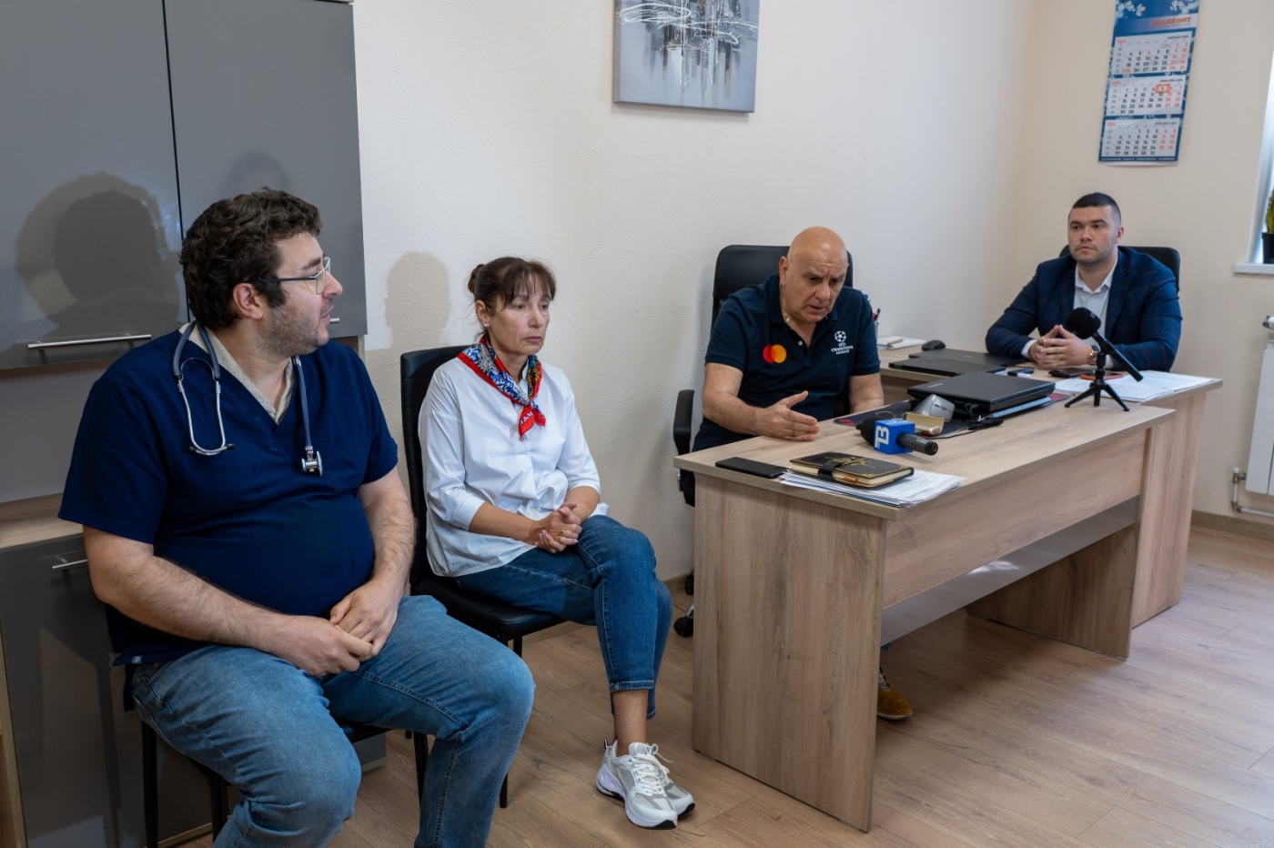 „Капката преля чашата“: След случая с д-р Камен Джаджаров лекарите в Дупница осъдиха агресията и поискаха подкрепа от обществото