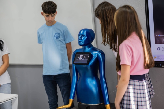 STEM център за над 129 000 евро с роботика, планетариум  и 3D технологии откриха в ОУ „Никола Парапунов“ - Разлог