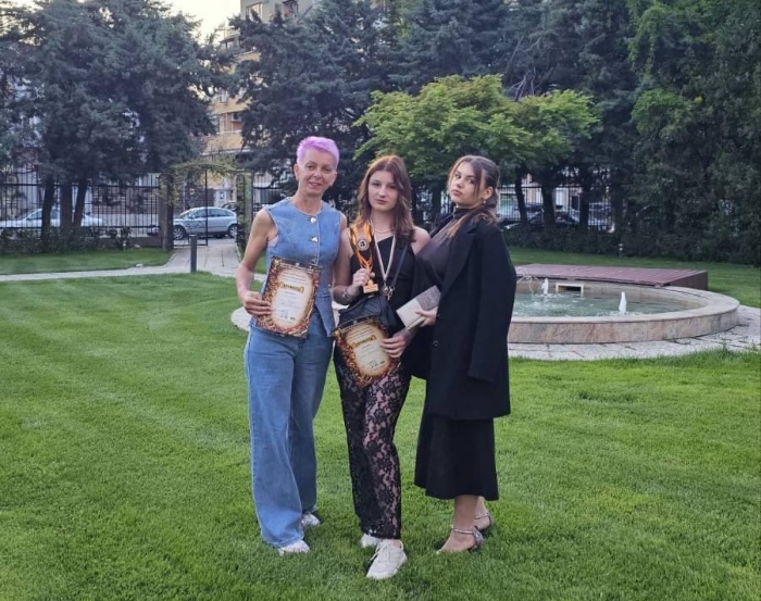  Ученичката Даниела Смилянова от Благоевград: Фризьорството е начин да изразя себе си