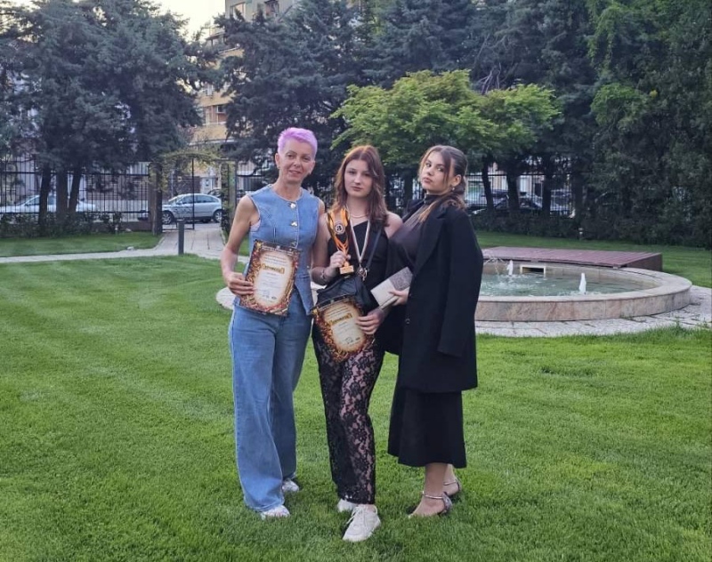  Ученичката Даниела Смилянова от Благоевград: Фризьорството е начин да изразя себе си