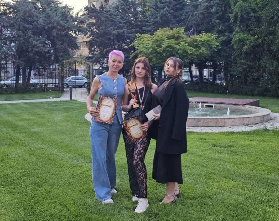 Ученичката Даниела Смилянова от Благоевград: Фризьорството е начин да изразя себе си