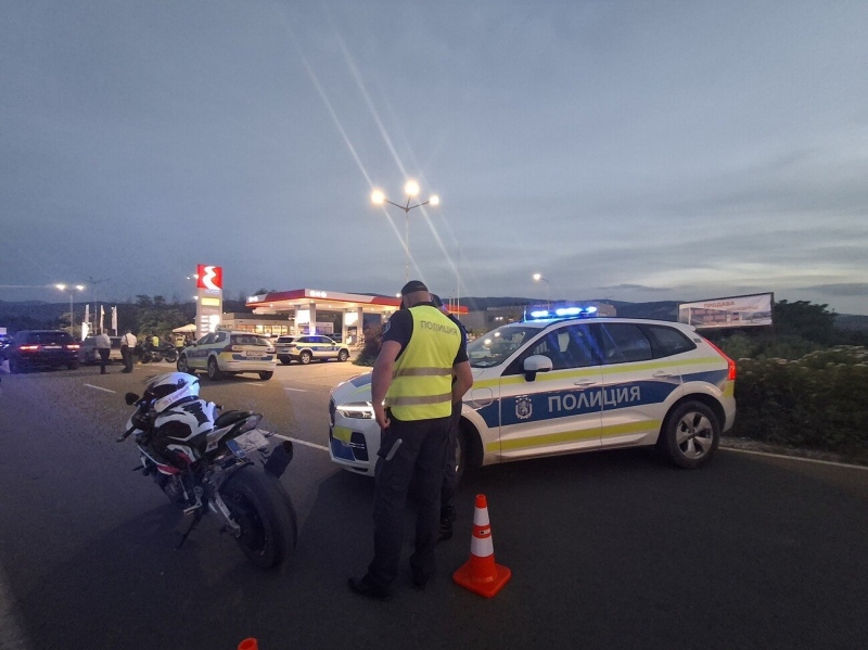 Вижте акцията на полицията срещу гонки на Асеновградско шосе в Пловдив, заснета от дрон