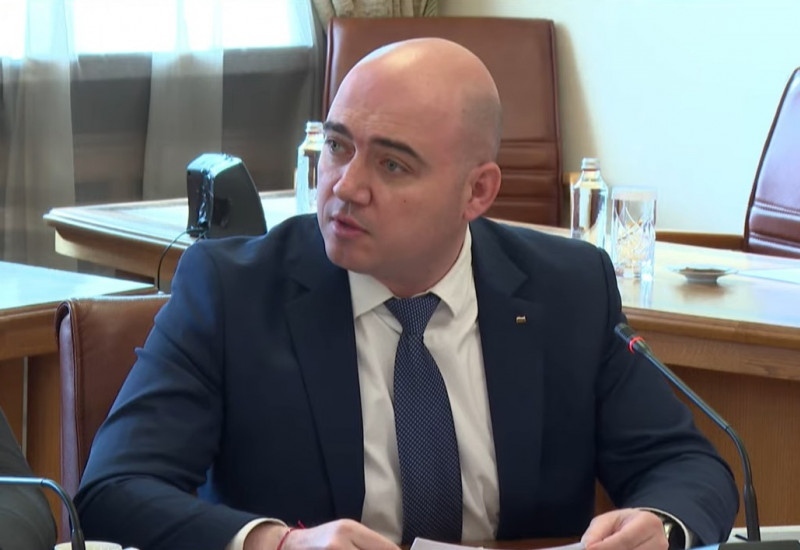 Министър  Димитров: Курортите са готови, но туристите липсват