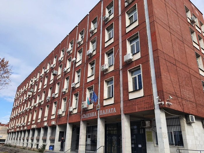 Плевенският окръжен съд остави в ареста обвиняемите за смъртта на мъж от град Искър