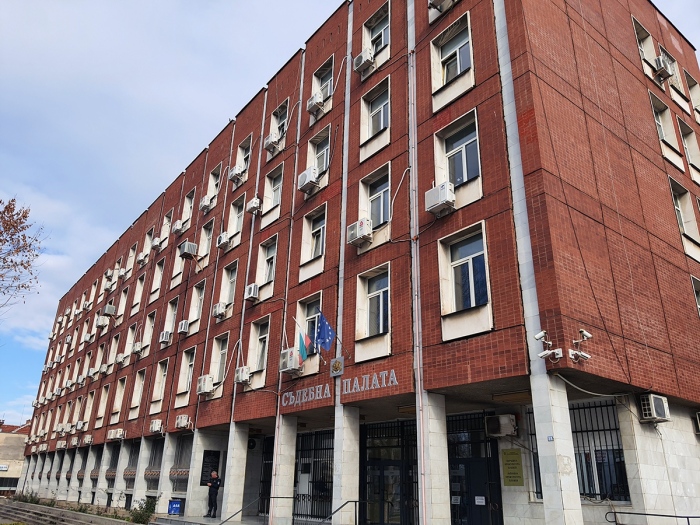 Плевенският окръжен съд остави в ареста обвиняемите за смъртта на мъж от град Искър