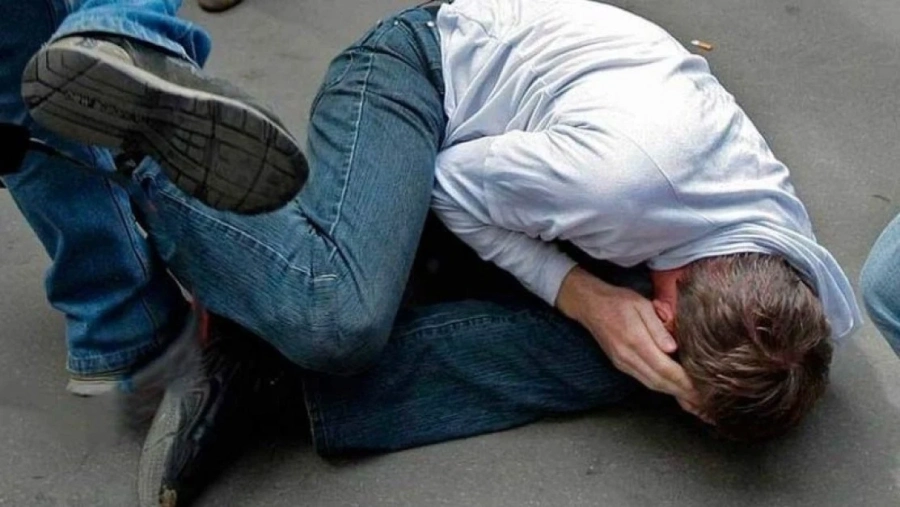 Екшън в „Тева“: Мъж пребит заради забележка за паркиране, нападателят е задържан