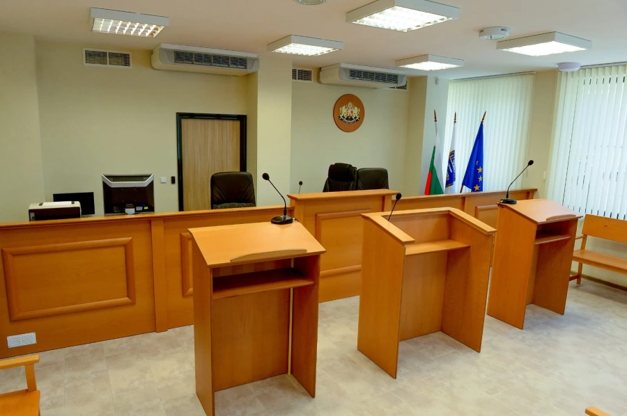 Мним адвокат от Сандански отива на съд: Представял се за юрист и се явявал по дела без правоспособност