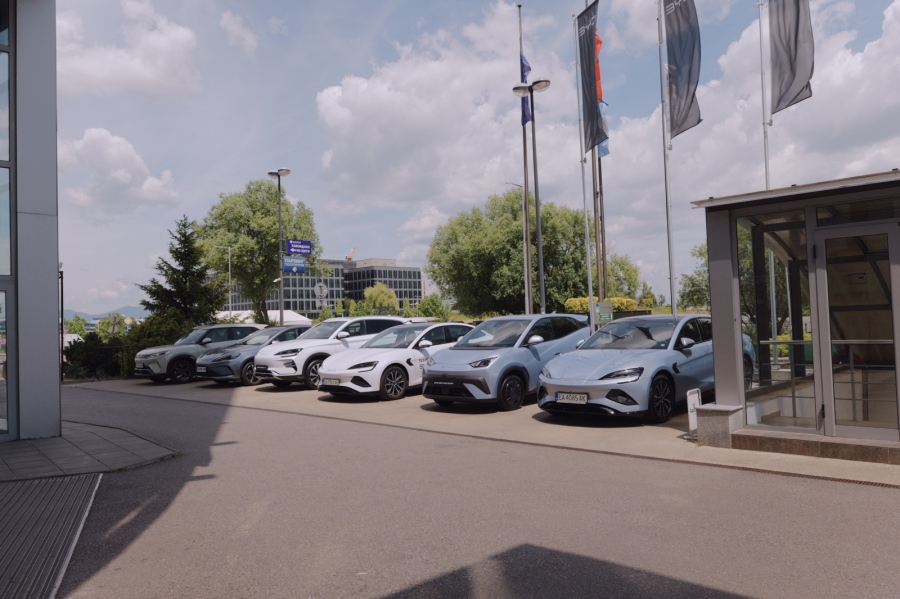 Международната делегация на проекта „Marco Polo Drive“  посети шоурума на BYD в София