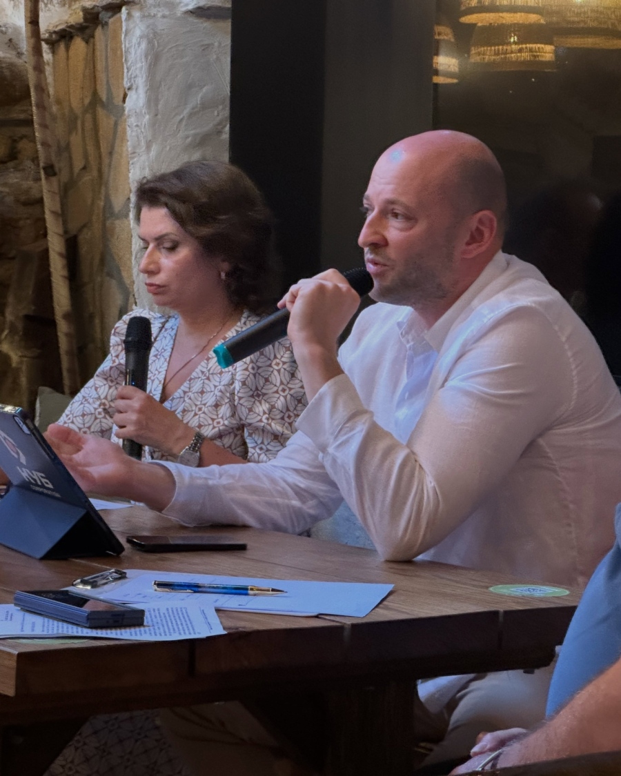 Олег Невзоров се появи: Срещна със собственици на имоти в комплекса „Баба Алино“
