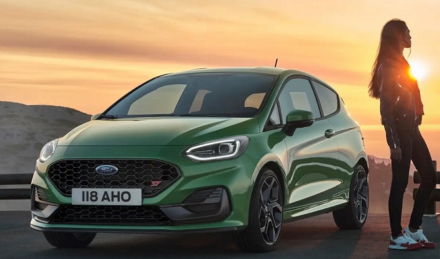 Ford връща наточената Fiesta ST, но готви и още по-мощен RS вариант