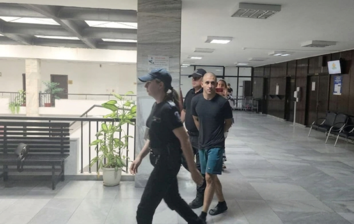 Окръжният съд в Благоевград остави в ареста 19-годишен младеж, обвинен в разпространение на наркотици