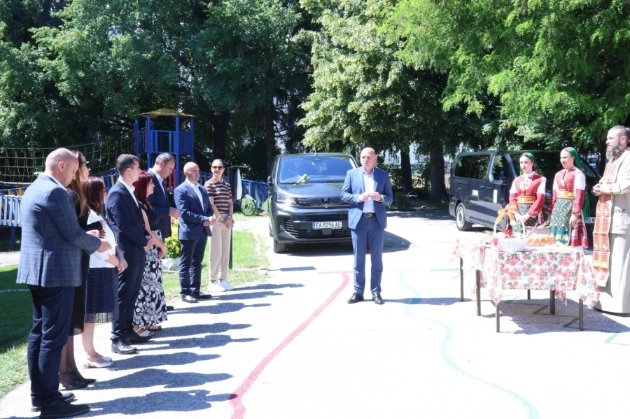 Банско инвестира в „зелени“ решения за социалните услуги с нови електромобили и фотоволтаици