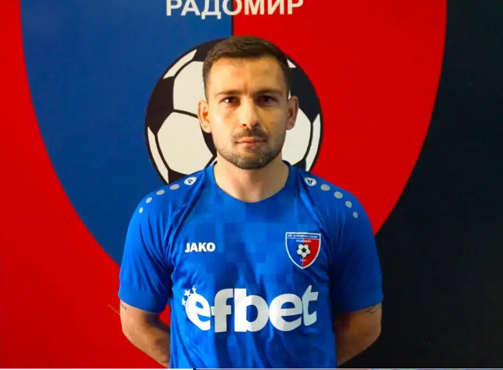 Ахмед Адемов стана играещ треньор, извежда \