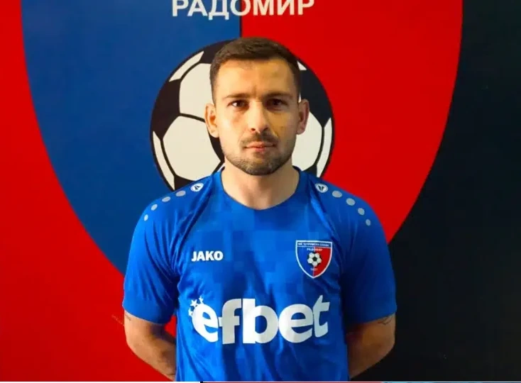Ахмед Адемов стана играещ треньор, извежда \