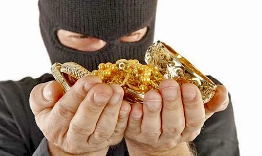 Разследват кражба на златни накити от жилище в Благоевград