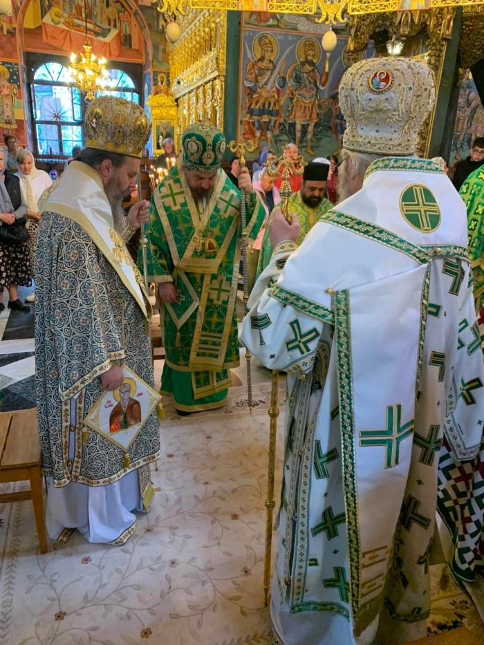 Рилският манастир отбеляза пренасянето на мощите на св. Йоан от Търново: Неврокопският митрополит Серафим оглави литургията
