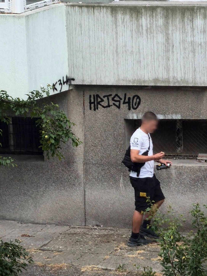 След сигнали на граждани: Разкриха заподозрян за вандалски графити в Перник