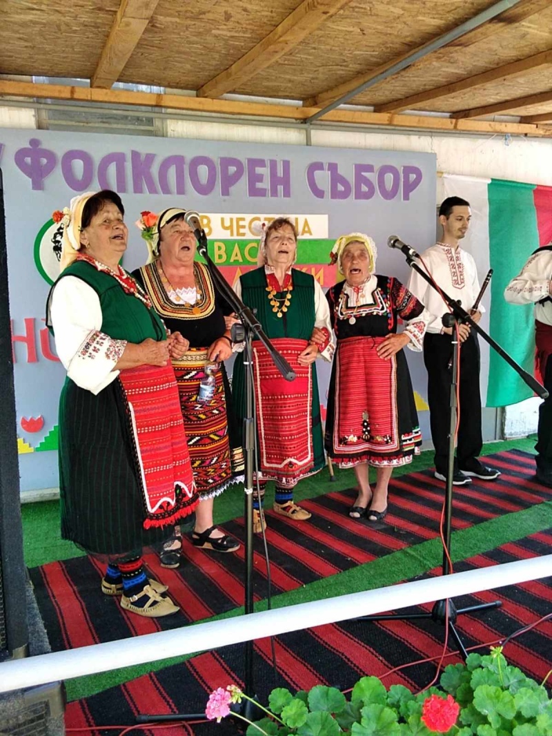 Новоселяне почита Левски с 9- и фолклорен събор- фестивал