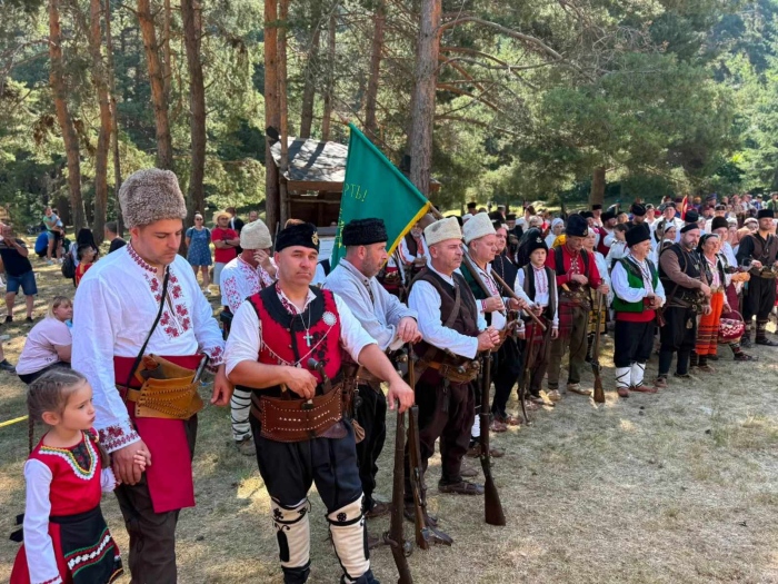 Под звуците на габа гайди! Самоков почете паметта на Чакър войвода с исторически възстановки