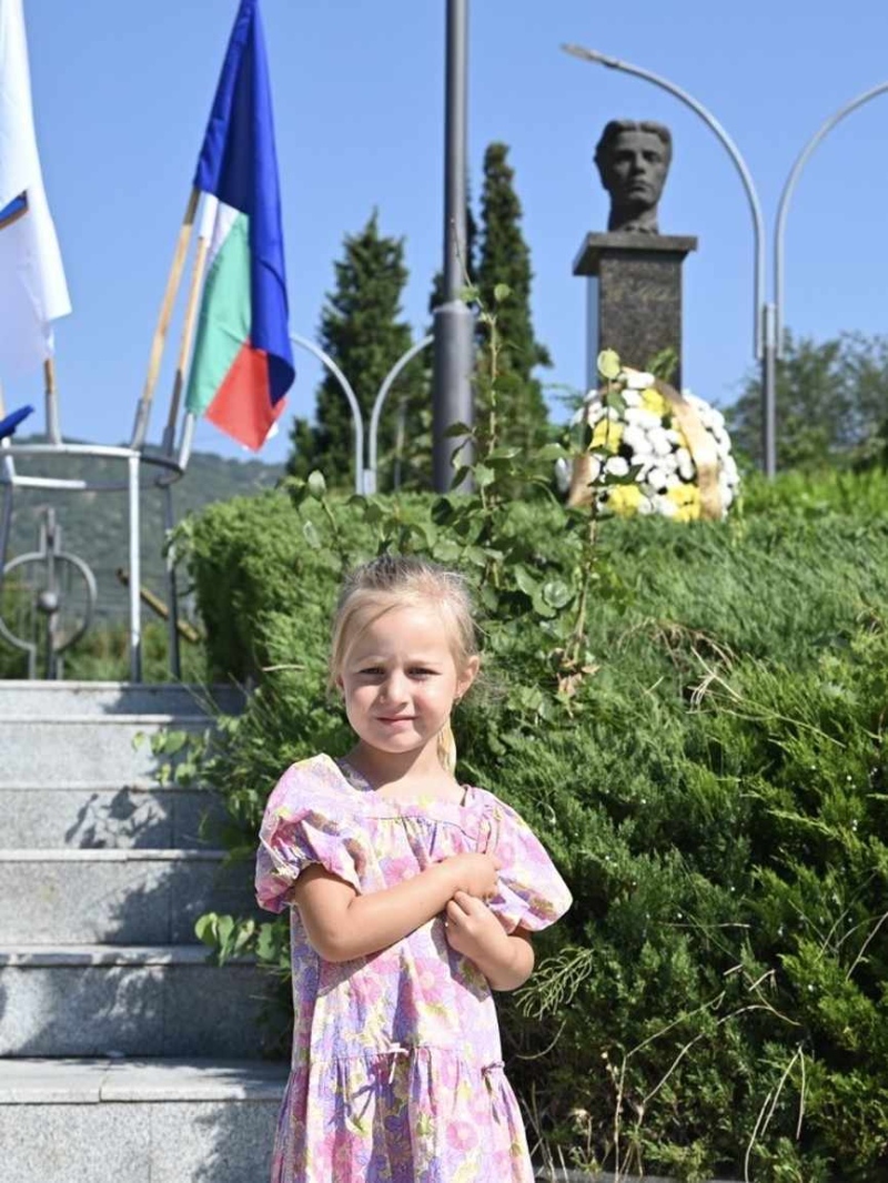 Симитли почете 189-ата годишнина от рождението на Апостола на свободата