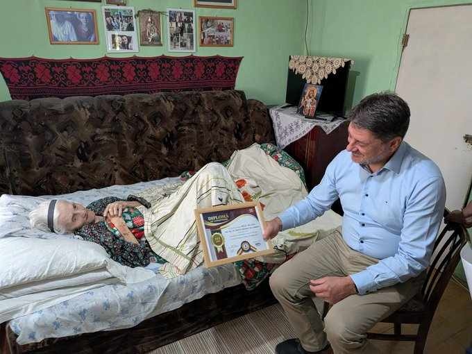 111-годишната Паладия празнува: Ако даде Господ, ще се видим пак следващата година
